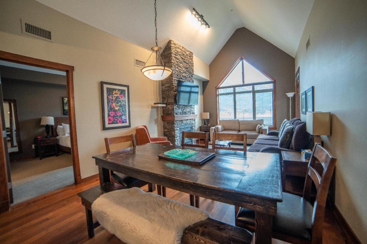 Spacious Penthouse Suite-King Beds-Pool & Hot Tub Canmore Exteriér fotografie